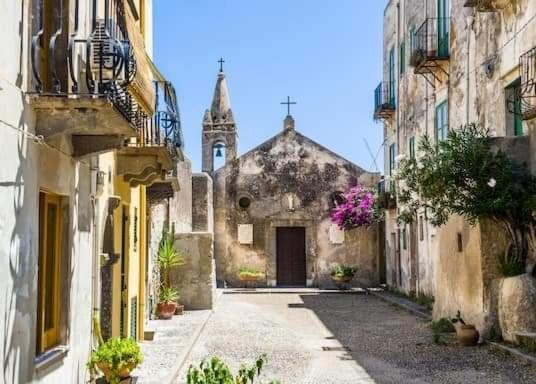 Lipari Centro Storico Flat 7 Min From Port Apartment Exterior photo