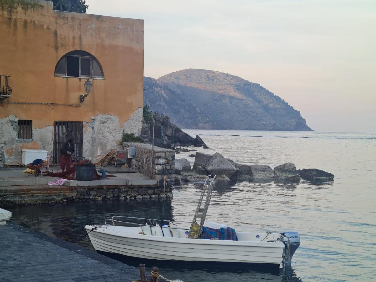 Lipari Centro Storico Flat 7 Min From Port Apartment Exterior photo